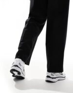 Изображение 5 Nike P-6000 серебристо-белые массивные кроссовки для мужчин