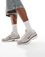 Изображение 1 Nike P-6000 кроссовки мужские серые и бежевые повседневные для спорта и города